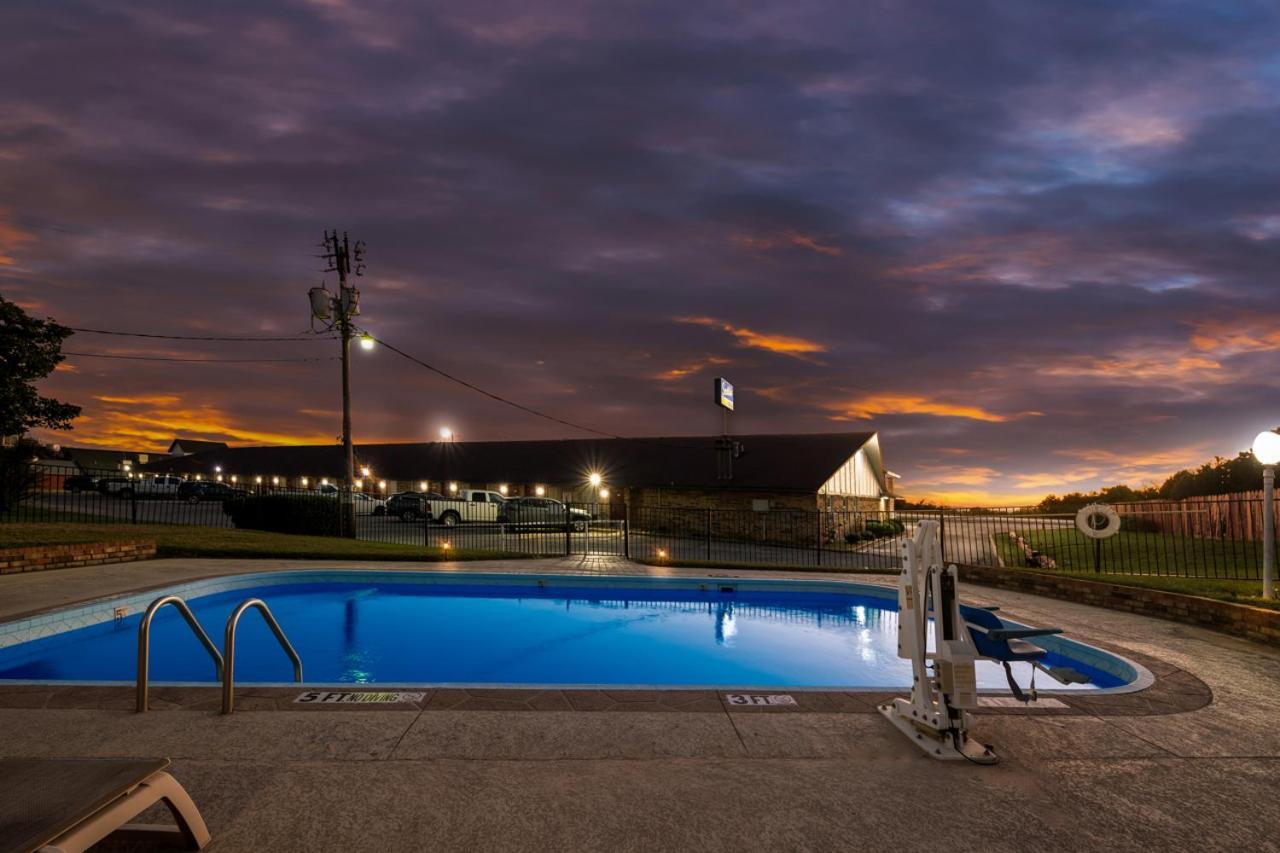 Scottish Inns - Decatur Bagian luar foto